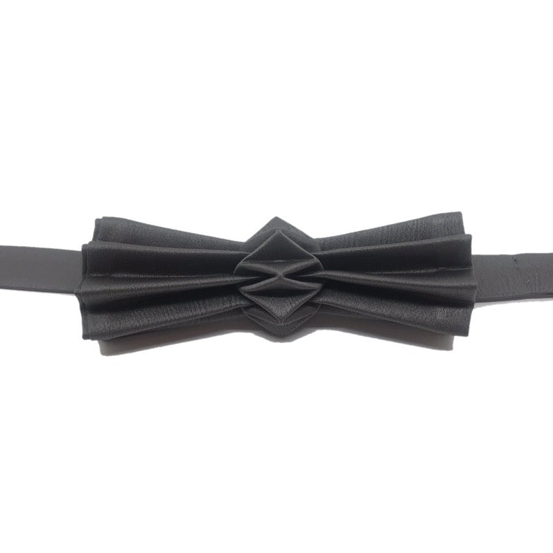 Gray bow tie