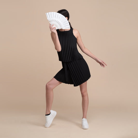 The Short - black